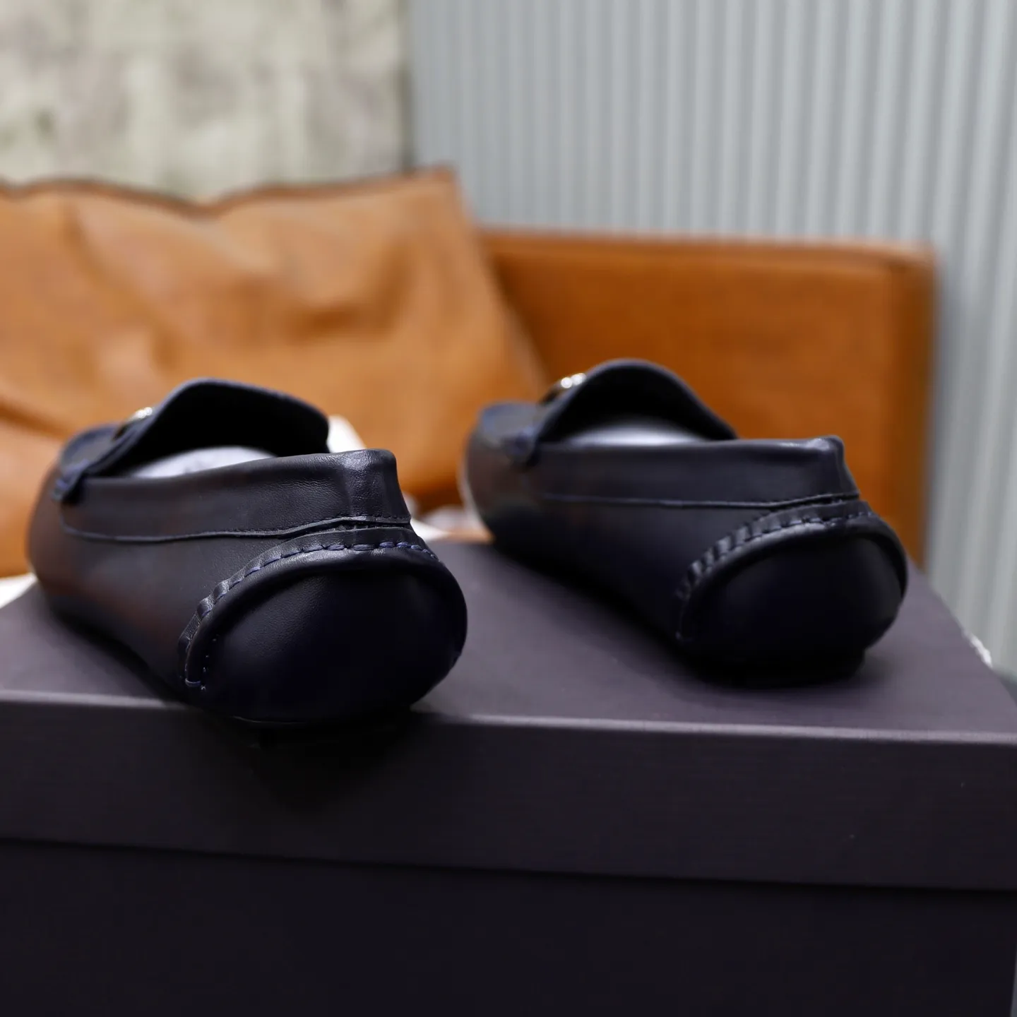 Men's shoes: 640💰VALENTINO, made of imported cowhide with imported water-dyed cow lining, iconic hardware and iconic wear-resistant outsole. 38-45 (customized at 45) VALENTINO packaging All orders enjoy the brand’s iconic product packaging